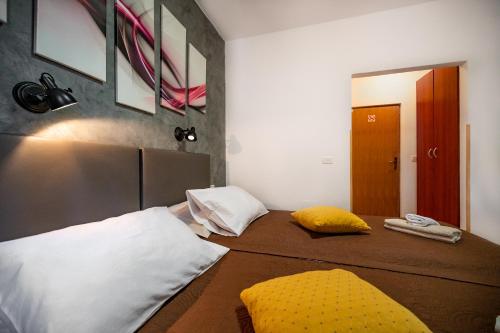 Rooms with free parking, Pula (foto 7)