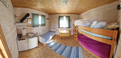 Bungalåven Cottages & Rooms