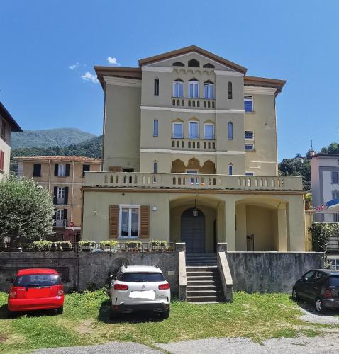 Apartment with parking near the historical center, Bellano