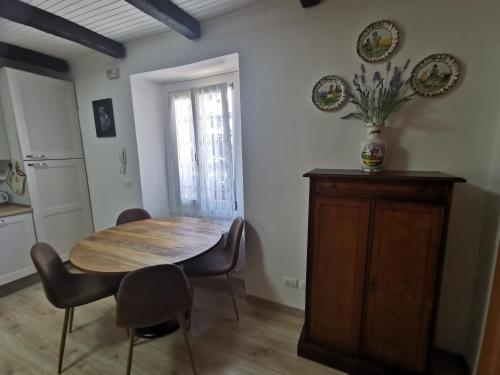 Apartment with parking near the historical center, Bellano (Foto 8)