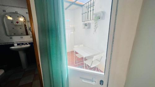 One-Bedroom Apartment image 10