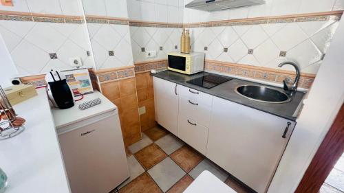 One-Bedroom Apartment image 9