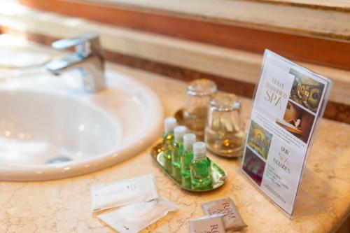 Hotel Romanico Palace - image 2