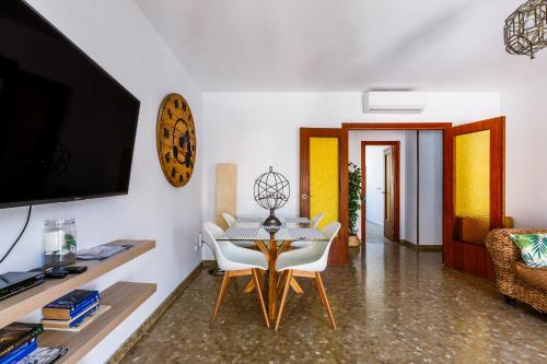 A&N Caleta Marina View Apartment 2BR Near Beach - Tap to explore photos