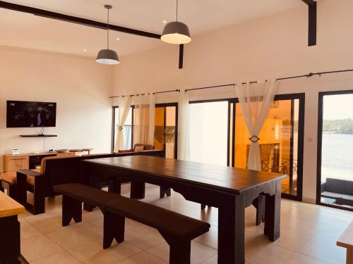 Villa Assinie Bord de Lagune in Assinie-Mafia