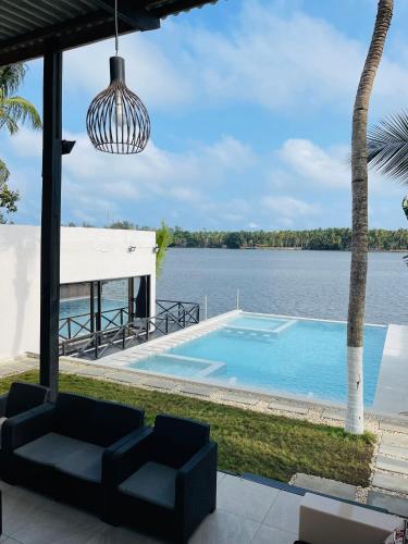 Villa Assinie Bord de Lagune in Assinie-Mafia