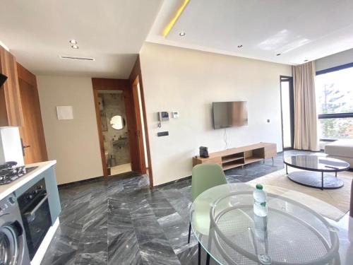 NEW modern 1 BR, 1min fr tramway, Casablanca (fotografie 7)