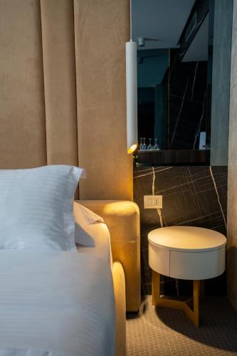 Hotel Chicago - image 11