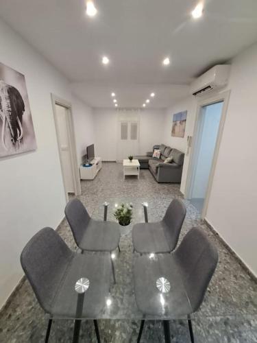 Altamira White & Bright in Poligono de San Isidro