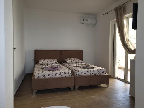 Rooms by George, Dhërmi (fotografie 3)