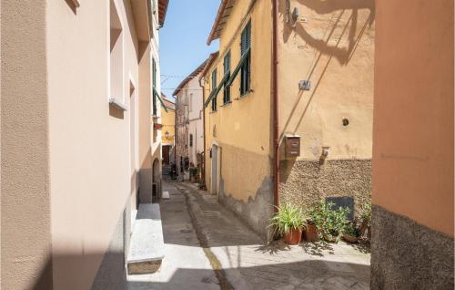 Nice Home In Borgo Doneglia With Kitchenette