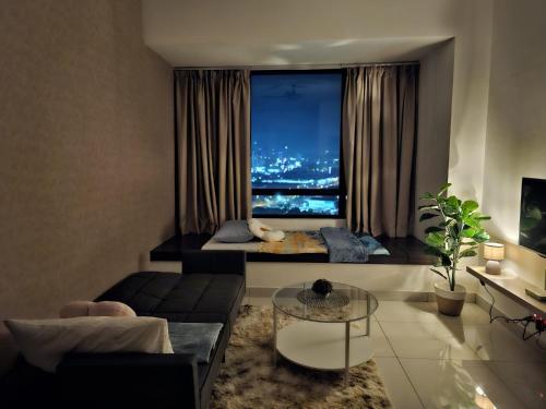 Vibrant Greenfield Home - 5 mins to Sunway Pyramid - image 13