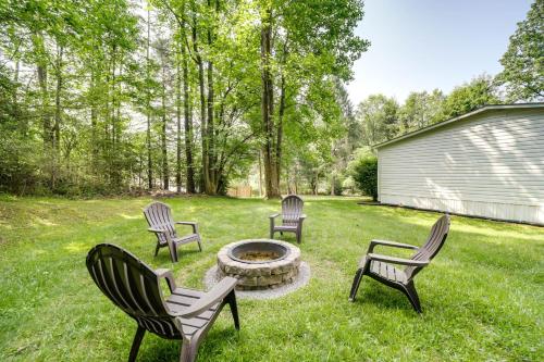 North Carolina Home Near Mountain Biking and Fishing in Pisgah Forest, USA