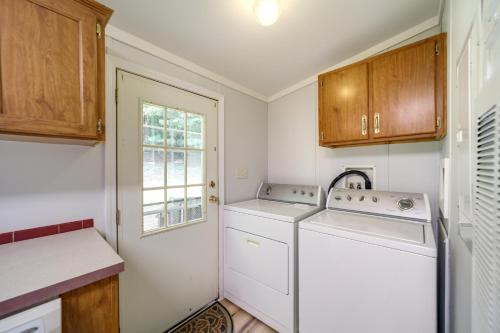 North Carolina Home Near Mountain Biking and Fishing in Pisgah Forest, USA