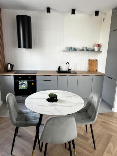 кухня, Apartament Szmaragdowy. in Седльце