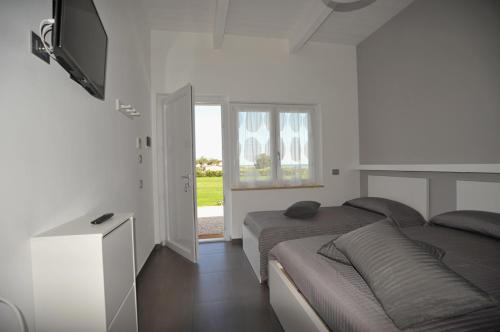 Double or Twin Room with Sea View