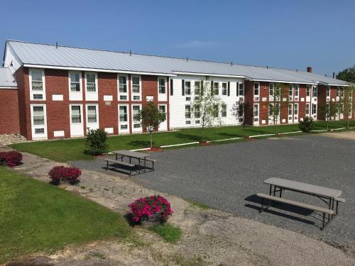 Baxter Park Inn - main image