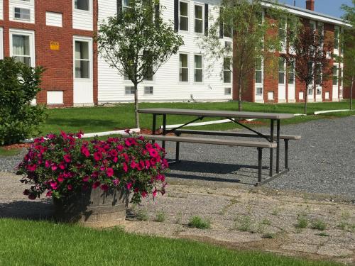 Baxter Park Inn - image 8