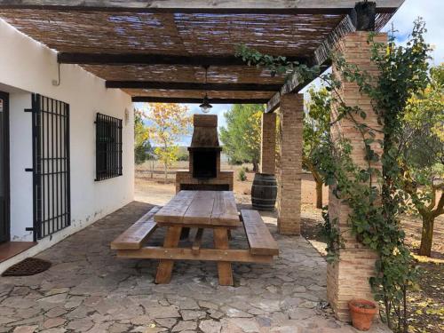 陽台/露台, Gran Casa, Lagunas de Ruidera, BBQ, porche, chimenea in 奧薩德蒙鐵爾