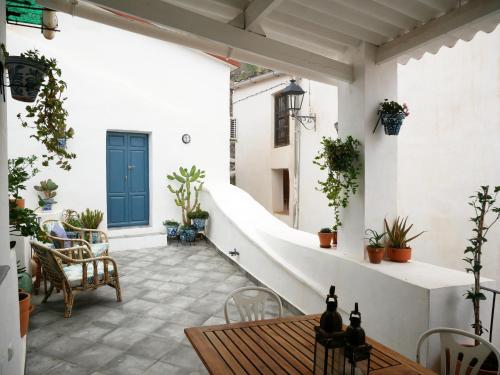  Casa 3 Guesthouse and Artist Residence in Polopos