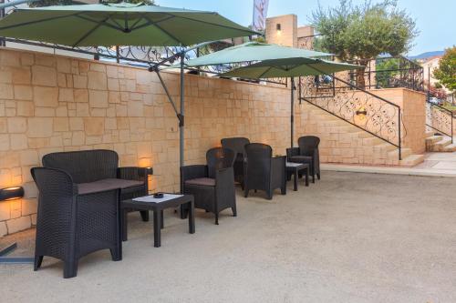 Balcony/terrace, Hotel Maksim in Meljine
