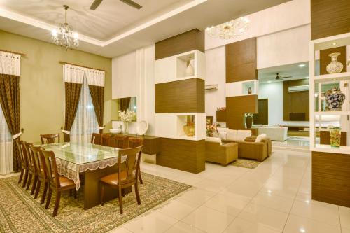 ELshape Holiday Home in Masjid Tanah