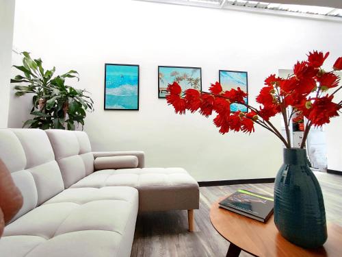 One-Bedroom Apartment image 10
