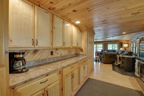 Diamond Lake Waterfront Cabin with Deck and Dock!