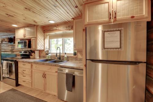Diamond Lake Waterfront Cabin w/ Deck + Dock! in Luther (MI)