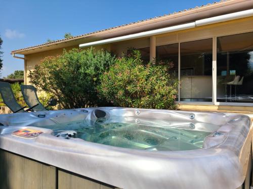 Villa les pieds dans l'eau gîte à louer Solaro