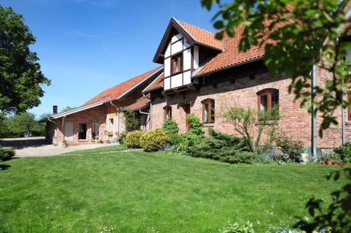 Зовнішній вигляд готелю, Blossom Hill Agroturystyka in Кадини