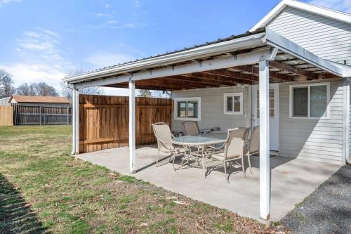 Large Fenced Yard and Outdoor Patio