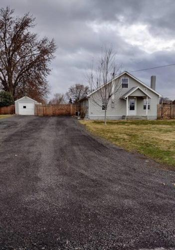 Large Fenced Yard and Outdoor Patio