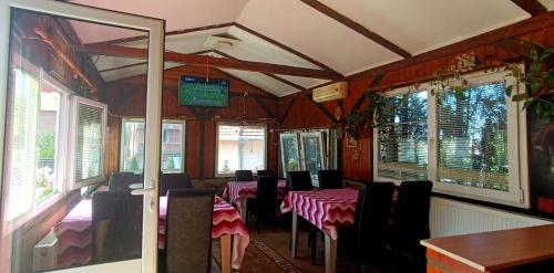 Belgrade Guest house Mirijevski Konak 1-Star Hotel lobby