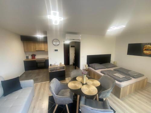 One-Bedroom Apartment image 9