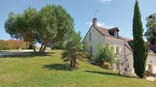 B&B Châteauvieux - La Fontaine de la Chapinière CW - Bed and Breakfast Châteauvieux