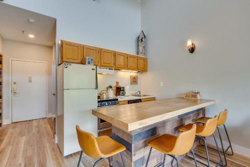 Lincoln Condo with Resort Amenities and Mountain Views