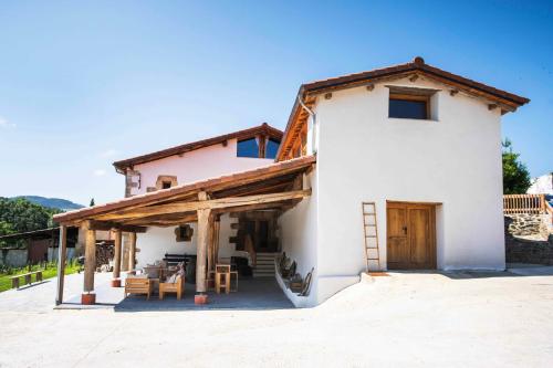 A szálláshely kívülről, Paorra Baserria in Aia