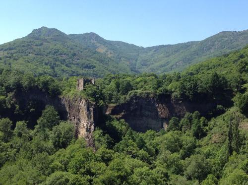 Tuvākā izklaides vieta, L'Auberge De Montpezat in Montpezat-sous-Bauzon