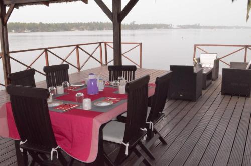 Villa Assinie Bord de Lagune in Assinie-Mafia