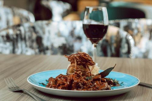 Holiday Inn Newcastle Gosforth Park by IHG