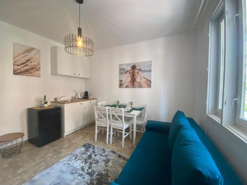 One-Bedroom Apartment image 8