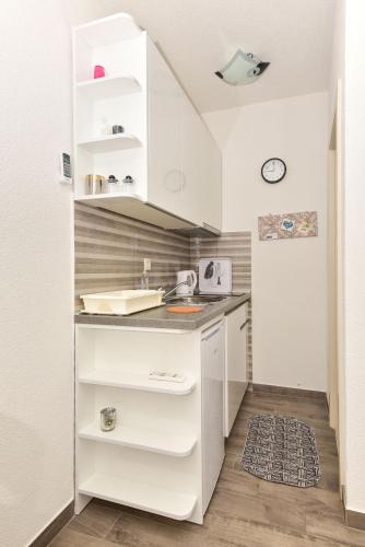 Studio Standard image 10