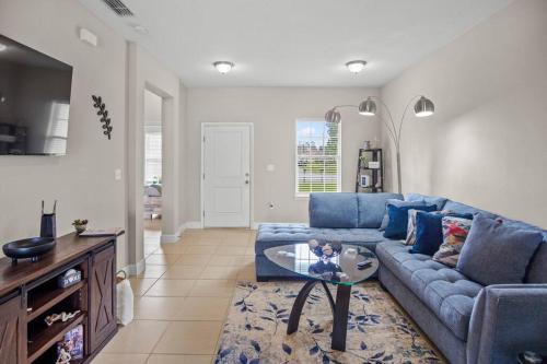 Luxury and tranquility, In the Heart of Poinciana, just 30 min from Disney!