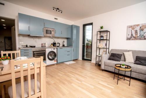 FREE PARKING- Newly built Apartment, Прага (фото 4)
