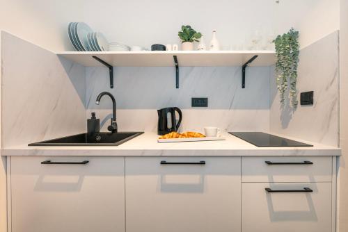 廚房, CITY BREAK Studio apartments in 史賓尼克舊城
