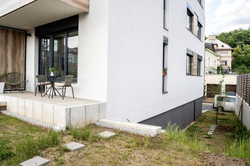 FREE PARKING- Newly built Apartment, Прага (фото 7)