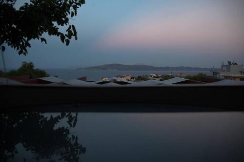 Sunny house, stunning Aegean Sea views.