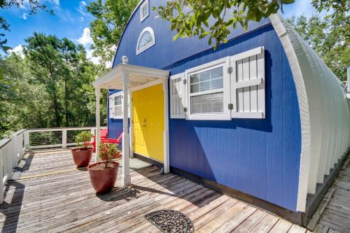 Charming Bay St Louis Home Deck, on Canal!