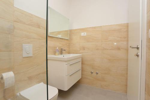 One-Bedroom Apartment with Terrace image 10